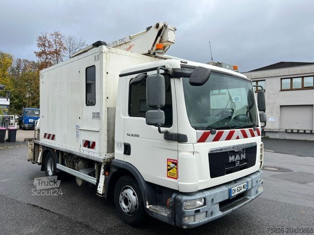 Tovorno vozilo z delovno ploščadjo MAN TGL 12.250 Hubarbeitsbühne 17m Comilev 170 TPC