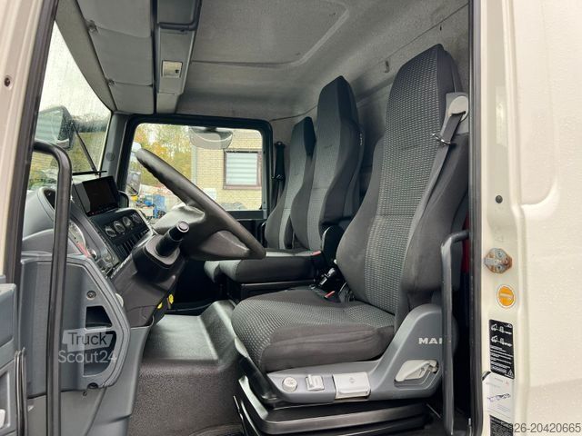 Tovorno vozilo z delovno ploščadjo MAN TGL 12.250 Hubarbeitsbühne 17m Comilev 170 TPC