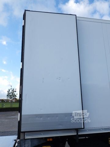 Koeloplegger SCHMITZ CARGOBULL SKO 24/L FP 45 Multitemp/Doppelst./LBW 3to./Lift