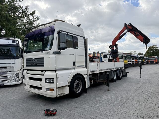 Ciężarówka z płaską platformą MAN TGA 26.480 6X2 Palfinger 29002 mit JIB