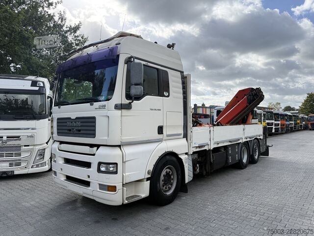 Ciężarówka z płaską platformą MAN TGA 26.480 6X2 Palfinger 29002 mit JIB