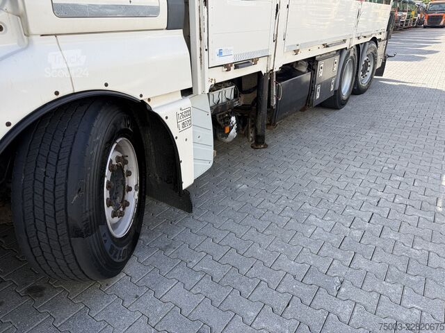 Ciężarówka z płaską platformą MAN TGA 26.480 6X2 Palfinger 29002 mit JIB