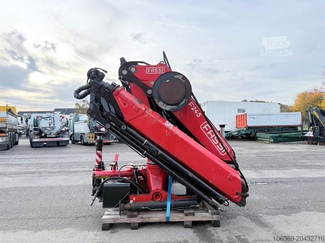 Gru montata su autocarro Fassi F245A.2.25 E-Dynamic Radio Remote / Crane