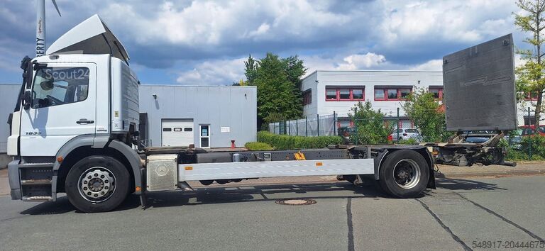 Alváz Mercedes-Benz 1833  2 Achser für BDF mit LBW