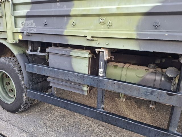 Platforminis sunkvežimis MERCEDES-BENZ 1017 A 4x4 5t TMIL Allrad Pritsche orig. 2700 km