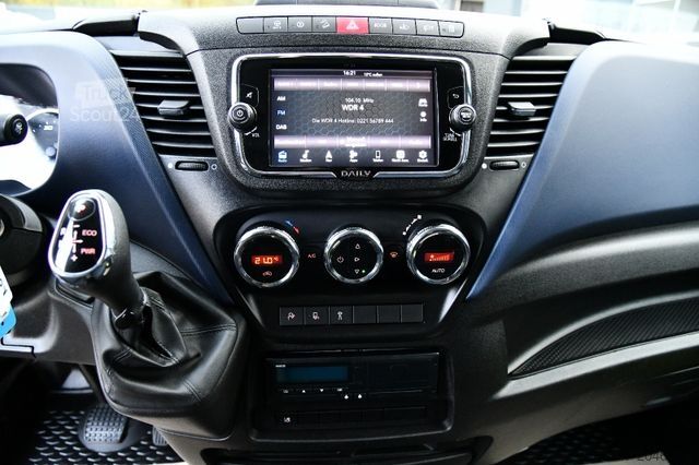 Furgoneta IVECO Daily 35C210 Kasten L2H2 Luftgefedert Automatik