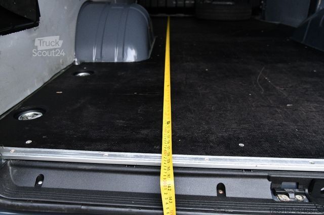 Furgoneta IVECO Daily 35C210 Kasten L2H2 Luftgefedert Automatik