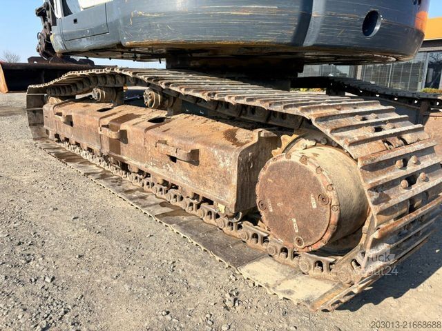 Excavator pe şenile NEW HOLLAND KOBELCO E235SR-1ES