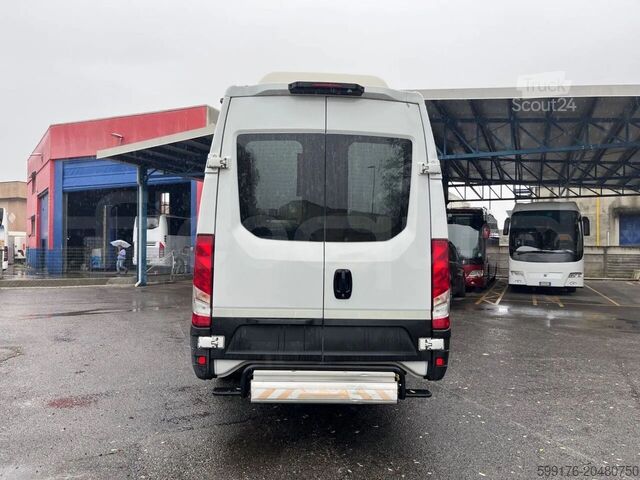 Transport de personnes IVECO Daily