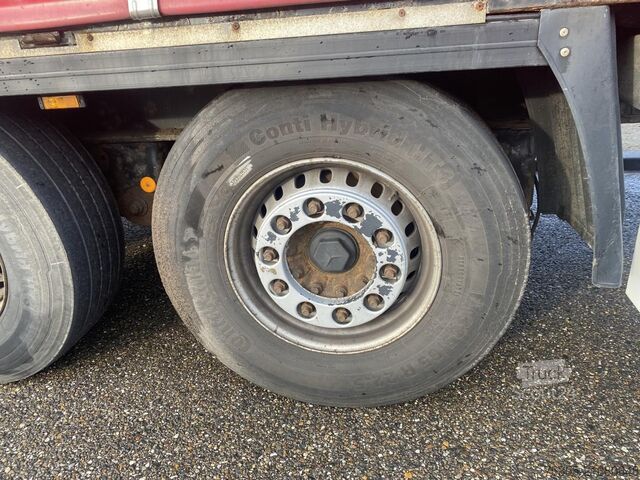 Bâché à rideaux latéraux Krone N/A Coil / Mercedes Axles / NL Trailer