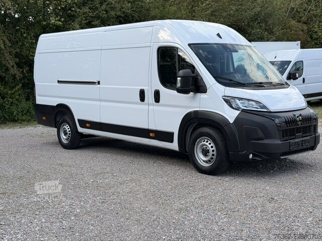 Furgon blaszak z wysokim dachem i długim rozstawem osi Peugeot Boxer 35 L4H2 140 KlimaKameraTempo Navi