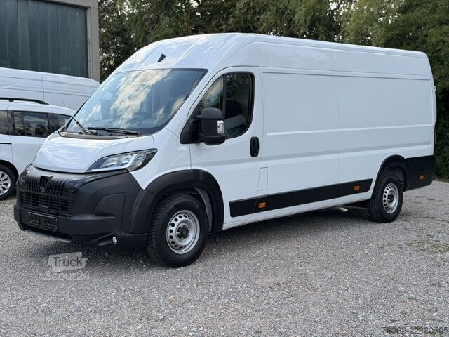 Furgon blaszak z wysokim dachem i długim rozstawem osi Peugeot Boxer 35 L4H2 140 KlimaKameraTempo Navi
