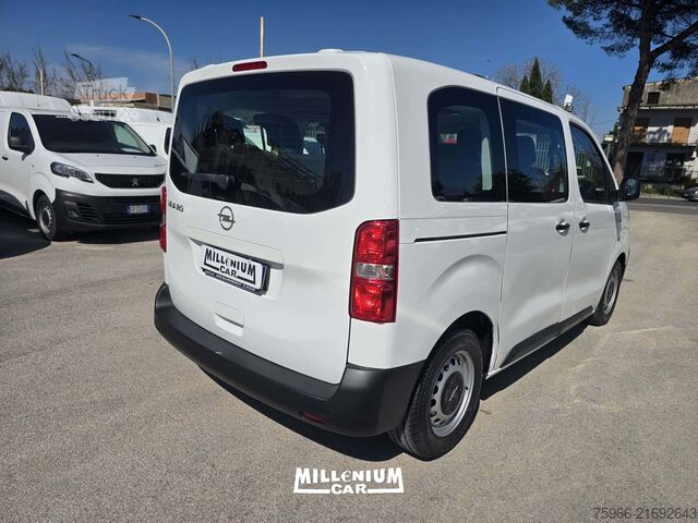 Minibus Opel OPEL VIVARO 2021 (9 POSTI) KM 84000