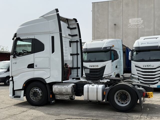 Standartinis vilkikas Iveco SWAY 490