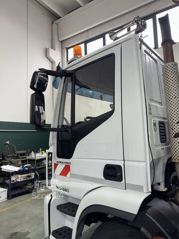 Grúa montada en camión iveco 160e25