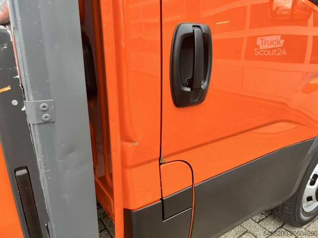 Грузоподъемная платформа Iveco Daily 35C14 2.3 375 Laadklep 500kg Trekhaak 350...
