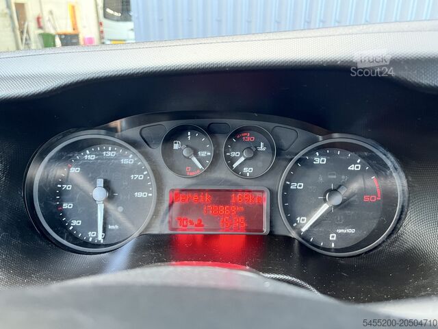 Loading platform Iveco Daily 35C14 2.3 375 Laadklep 500kg Trekhaak 350...