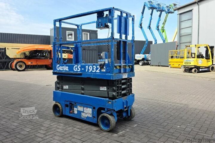 Ollós emelő Genie GS1932 Electric, Working Height 7.8 m, 227kg Capac