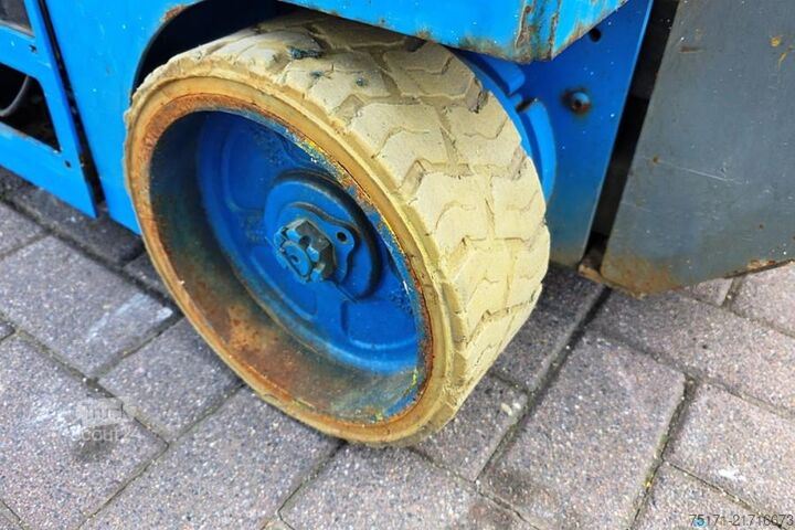 Ollós emelő Genie GS1932 Electric, Working Height 7.8 m, 227kg Capac