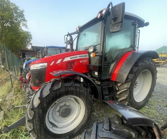 Traktor Massey Ferguson 5711 Dyna-4