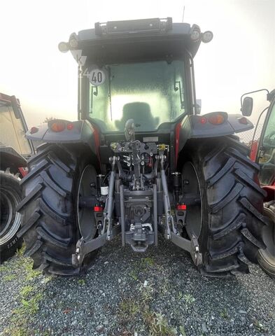 Traktor Massey Ferguson 5711 Dyna-4