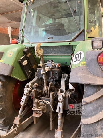 Traktori Fendt 712 Vario