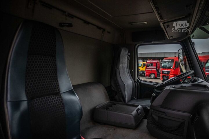 Tarpaulin VOLVO FM 330+10 pneus/tires-intarder