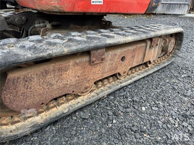 Miniexcavadora Kubota U17-3a Mini Excavator with 4 Buckets, Ripper, and