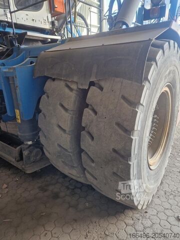 Reachtacker SMV Konecranes SMV SC4537CAX5