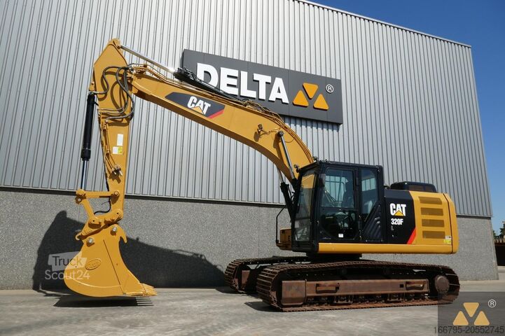 Excavateur sur chenilles Caterpillar 320FL