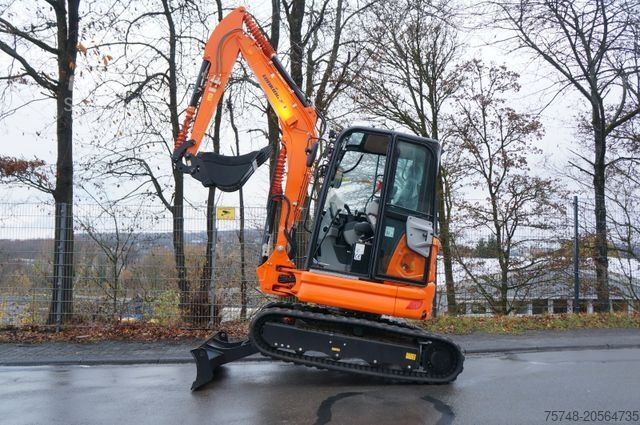 Mini bager  Minibagger 3,8T LONKING CDM6035 KUBOTA Diesel