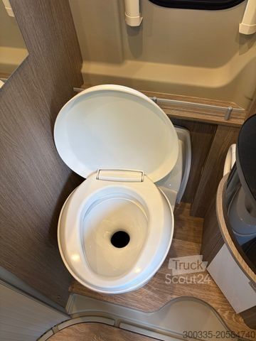 Lakóautó PÖSSL 2 Win R Plus - CSL Munich Edition