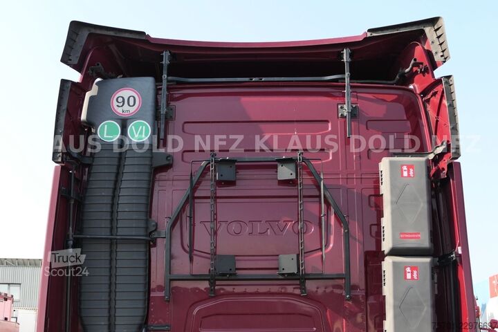 Tilavuusyksikköveturi VOLVO FH 460 Globetrotter 2-Tanks Euro 6