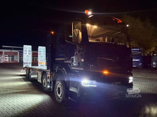 Odťahové vozidlo MAN TGS 35.540  Maschinentransporter mit Rampen