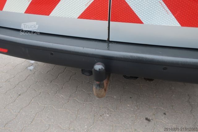 Umpikorja-auto VOLKSWAGEN T5 Transporter Kasten 4Motion/Klima/AHK/ Nr. 275