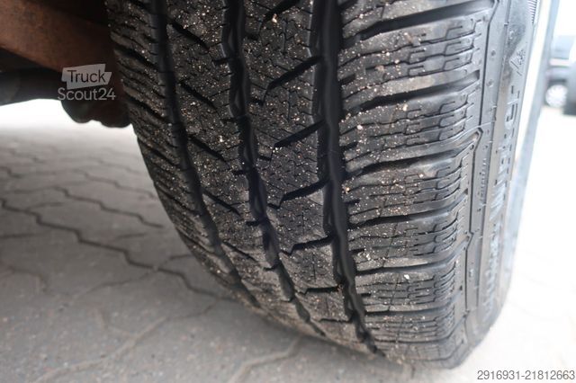 Umpikorja-auto VOLKSWAGEN T5 Transporter Kasten 4Motion/Klima/AHK/ Nr. 275