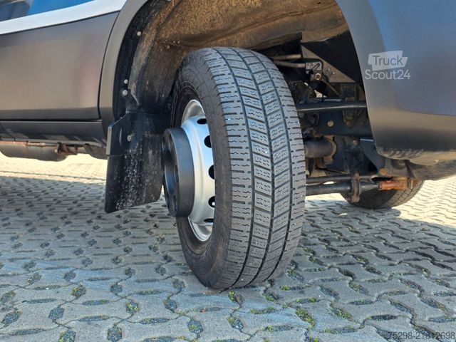 Transporter mit Koffer IVECO Daily 72-180 / Ldbw / 3 Sitzen / Aluklappen / 6D