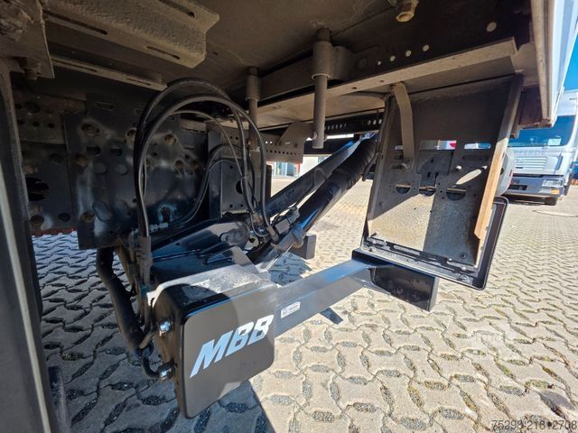 LKW mit Kofferaufbau MERCEDES-BENZ Atego1223 / Ladebordwand