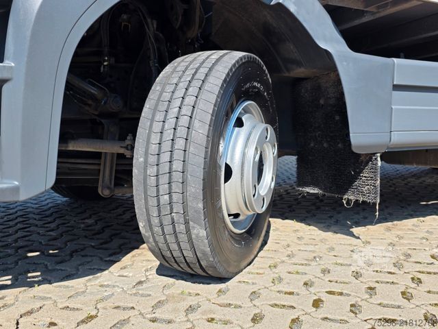 LKW mit Kofferaufbau MERCEDES-BENZ Atego1223 / Ladebordwand