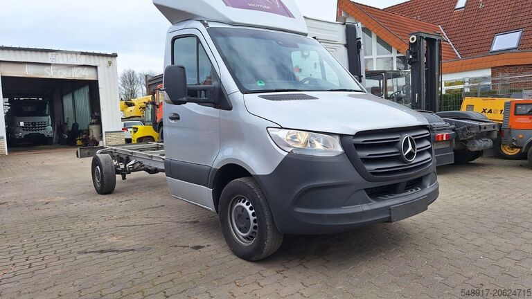 Alváz, fülke Mercedes-Benz Fahrgestell 316