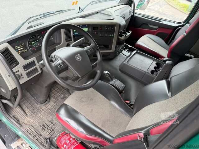 Koffer Volvo FM 330 6x2 CLOSED BOX 9m10 - LIFT + STEERING AX...
