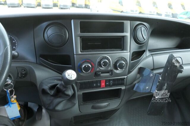 Furgão fechado iveco Daily 35 S11 C30C AUTOMATIK KAMERA Regale LUFT DURCHGANG EURO-5 CoC