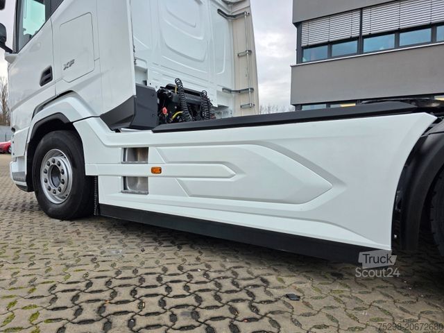 Standard dragbil DAF XF 530 FT / Intarder / 2 Tanks / Stanklima / 6E