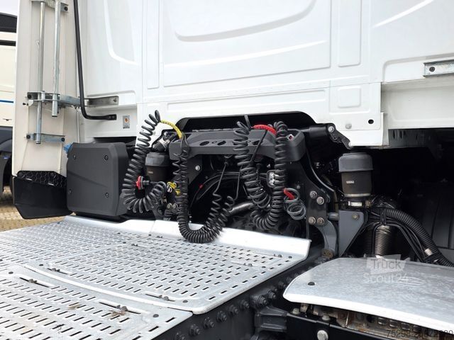 Standard dragbil DAF XF 530 FT / Intarder / 2 Tanks / Stanklima / 6E