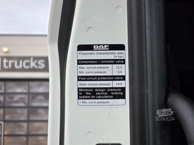 Standard dragbil DAF XF 530 FT / Intarder / 2 Tanks / Stanklima / 6E