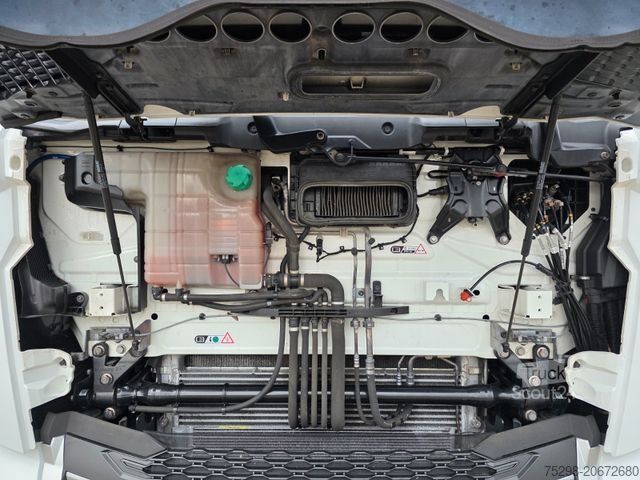 Standard dragbil DAF XF 530 FT / Intarder / 2 Tanks / Stanklima / 6E