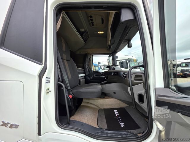 Standard dragbil DAF XF 530 FT / Intarder / 2 Tanks / Stanklima / 6E