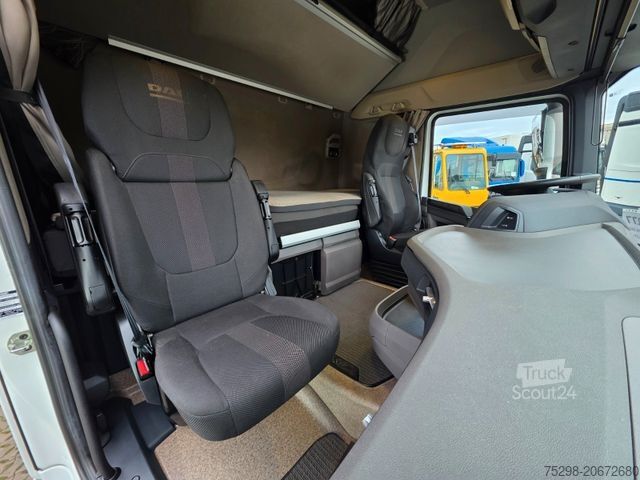 Standard dragbil DAF XF 530 FT / Intarder / 2 Tanks / Stanklima / 6E