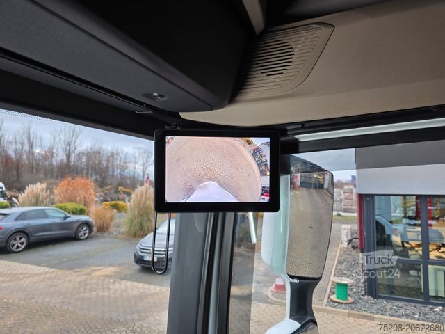 Standard dragbil DAF XF 530 FT / Intarder / 2 Tanks / Stanklima / 6E