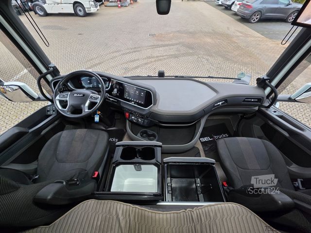 Standard dragbil DAF XF 530 FT / Intarder / 2 Tanks / Stanklima / 6E